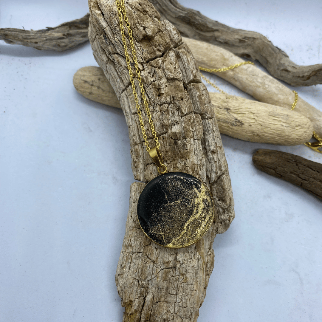 Pakabukas ant kaklo „Prabanga“