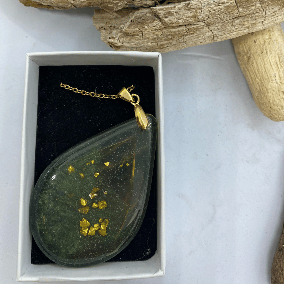 Pakabukas ant kaklo „Gamtos lašas“