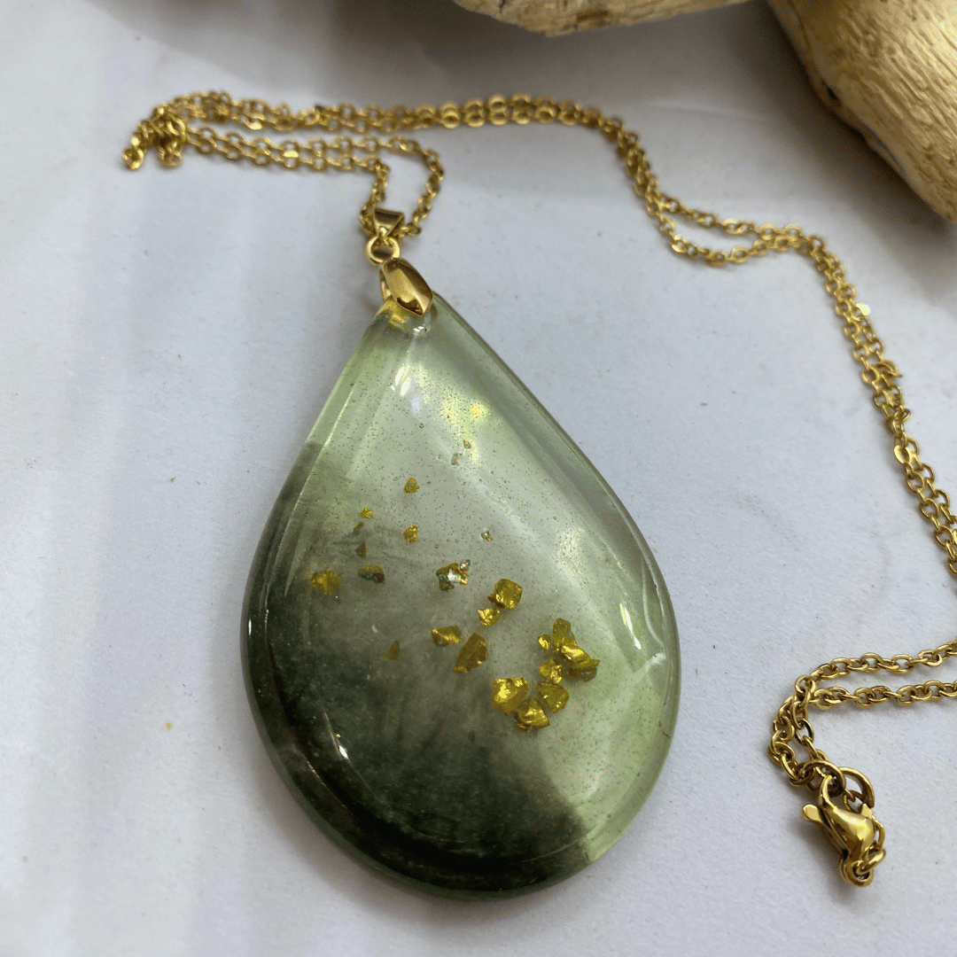 Pakabukas ant kaklo „Gamtos lašas“