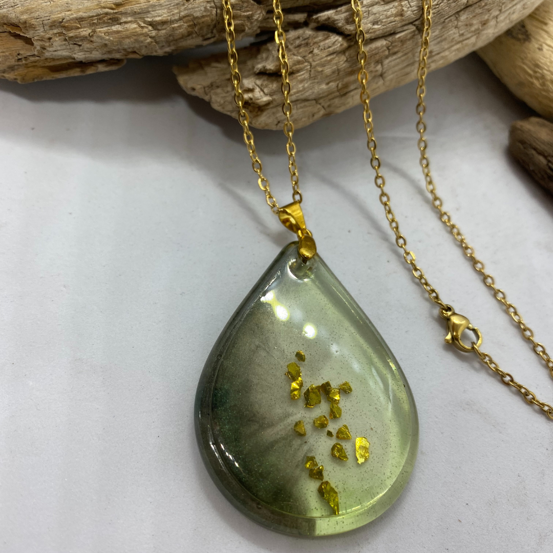 Pakabukas ant kaklo „Gamtos lašelis“